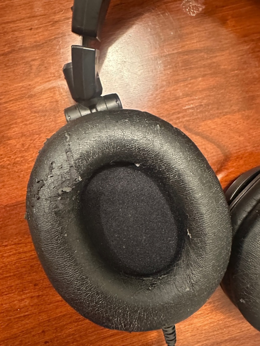 Audio Technica Black Over-Ear Headphones - Picture 6 of 7